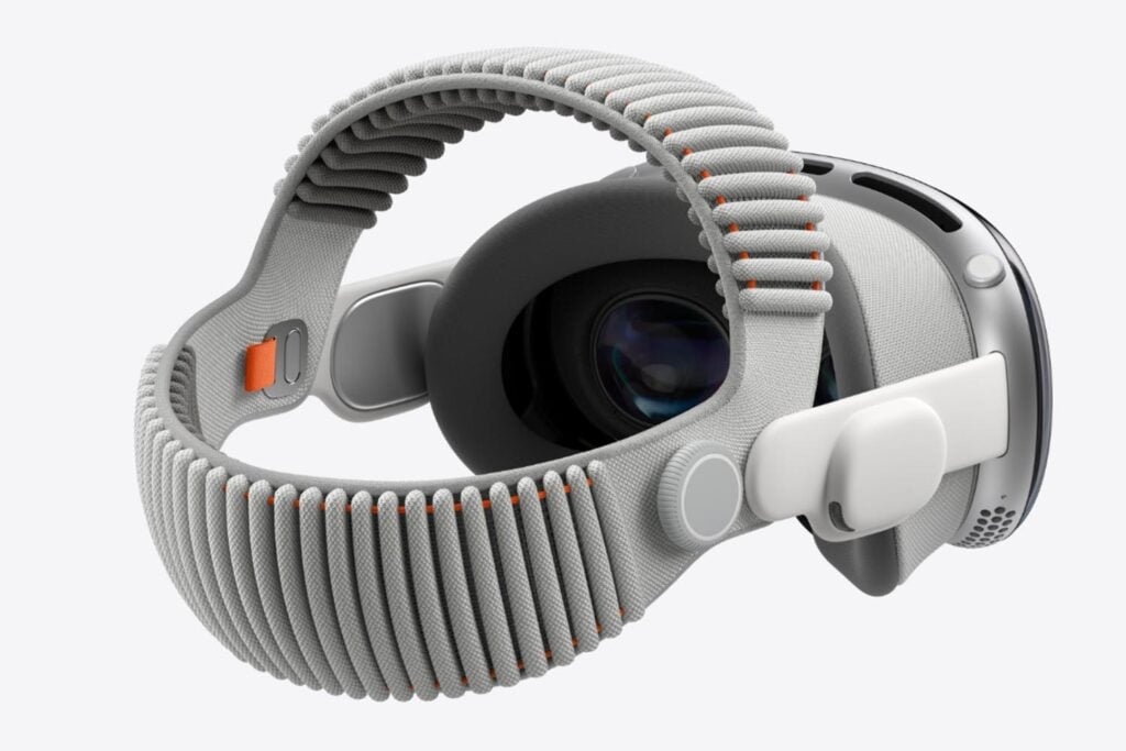 apple vision pro 2 headset back